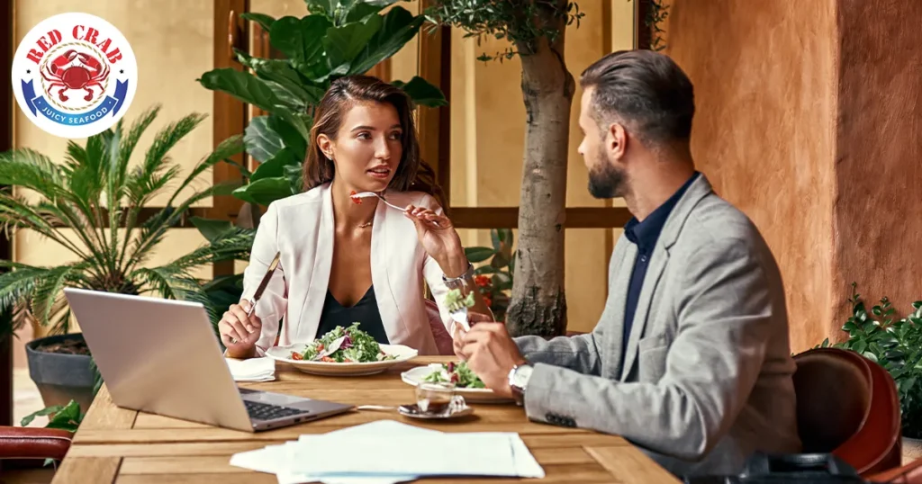 Master Lunch Meetings: Tips for Productive Discussions