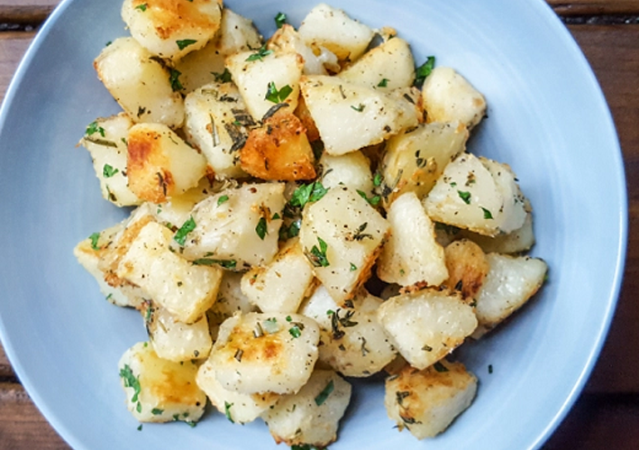 Herb & Garlic Roast Potatoes – Leels Cooks