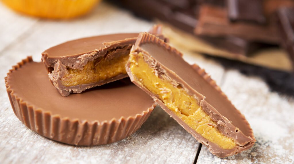 You Can Build Your Own Giant Reese's Peanut Butter Cup, But Only At 2 Places In The US