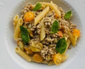 Pasta with Minced Pork and Sun Baby Tomatoes